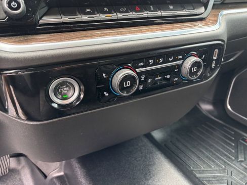 Used 2022 Chevrolet Silverado 1500 RST image 17