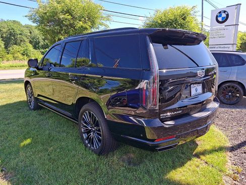 Used 2025 Cadillac Escalade Sport Platinum w/ LPO, Floor Liner Package AWD/4WD image 5