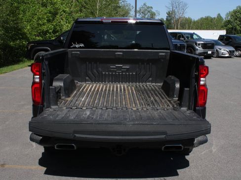 Used 2023 Chevrolet Silverado 1500 RST w/ Z71 Off-Road Package AWD/4WD image 7