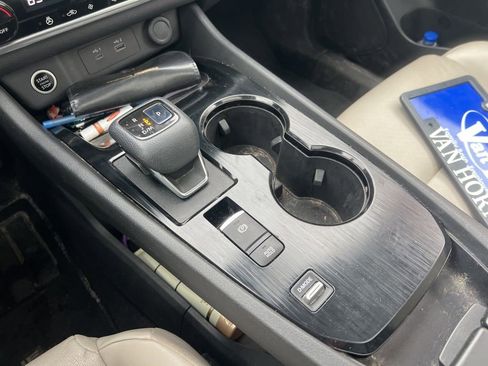 Used 2021 Nissan Rogue SV w/ Premium Package FWD image 4