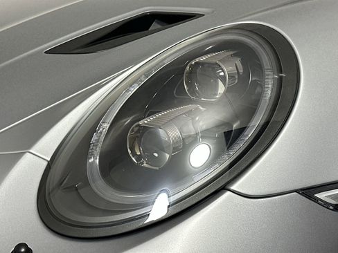 Used 2019 Porsche 911 GT3 RS image 28