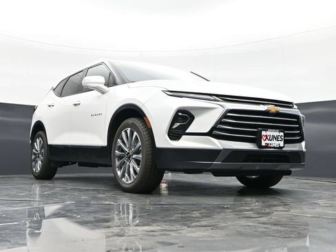 Used 2024 Chevrolet Blazer Premier w/ Driver Confidence II Package AWD/4WD image 45