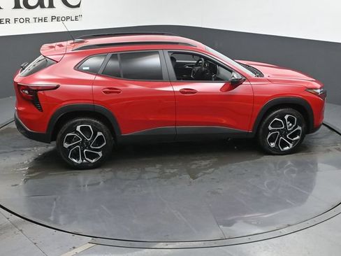 New 2026 Chevrolet Trax RS w/ Driver Confidence Package FWD image 17