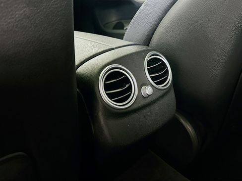 Used 2018 Mercedes-Benz C 300 Sedan image 28