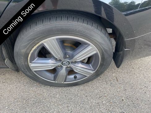 Used 2020 Nissan Altima 2.5 SL FWD image 11