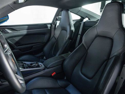 Certified 2025 Porsche 911 Carrera image 5