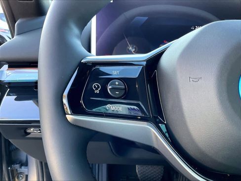 Used 2026 BMW i5 eDrive40 w/ Premium Package image 18