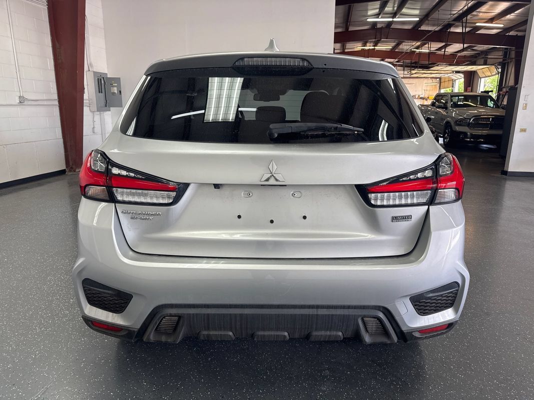 Used 2022 Mitsubishi Outlander Sport LE FWD image 5