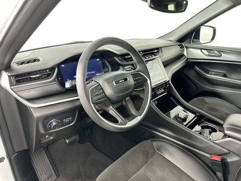 Used 2023 Jeep Grand Cherokee L Laredo AWD/4WD image 21
