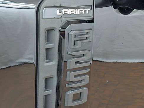 Used 2024 Ford F250 Lariat w/ Lariat Ultimate Package AWD/4WD image 9