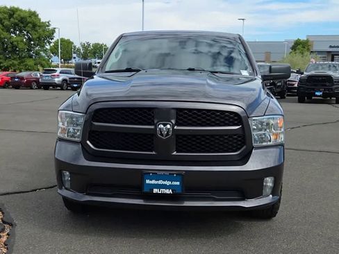 Used 2018 RAM 1500 Express RWD image 3