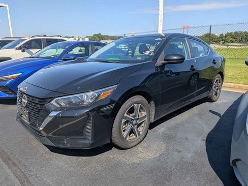 Used 2025 Nissan Sentra SV FWD image 5