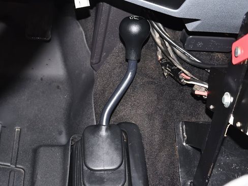 Used 2016 Ford F550 4x4 Regular Cab Super Duty image 21