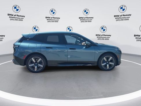 Used 2024 BMW iX xDrive50 w/ Premium Package AWD/4WD image 9