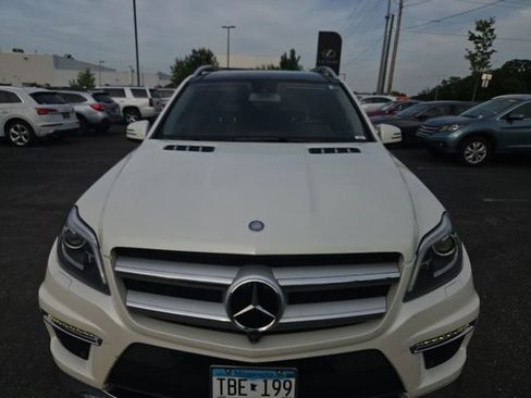 Used 2016 Mercedes-Benz GL 550 4MATIC image 1