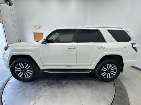 Used 2017 Toyota 4Runner Limited RWD image 17