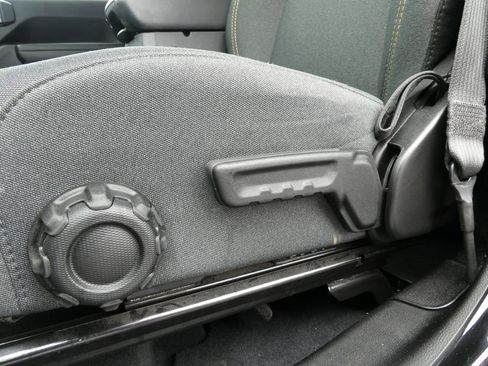 Used 2024 Jeep Wrangler Unlimited Sport AWD/4WD image 25
