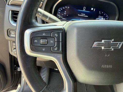 Used 2022 Chevrolet Tahoe Z71 w/ Luxury Package AWD/4WD image 28