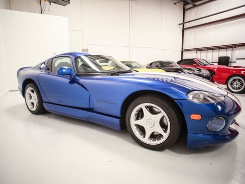 Used 1996 Dodge Viper GTS RWD image 8