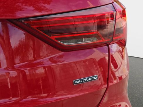 Certified 2025 Audi Q3 2.0T Premium w/ Convenience Package AWD/4WD image 26