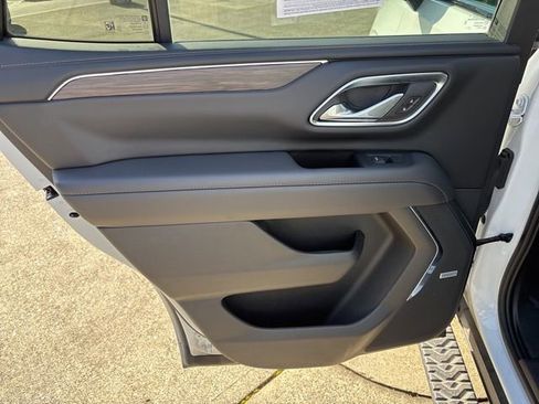 Used 2023 Chevrolet Tahoe Z71 w/ Off-Road Capability Package image 27