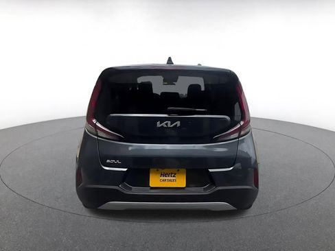 Used 2025 Kia Soul LX w/ LX Technology Package FWD image 12