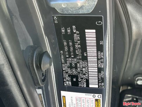 Certified 2024 Toyota 4Runner SR5 AWD/4WD image 33