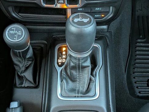 Used 2024 Jeep Wrangler High Altitude image 15