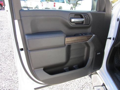 Used 2020 Chevrolet Silverado 1500 RST w/ All-Star Edition image 32