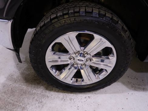 Used 2020 Ford F150 Lariat image 10