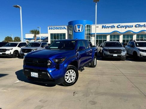 Used 2025 Toyota Tacoma SR5 image 1