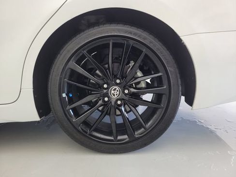 Used 2022 Toyota Camry XSE w/ Navigation Upgrade Package FWD image 11