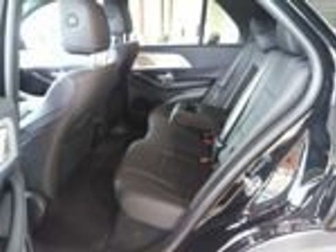 Used 2025 Mercedes-Benz GLE 350 4MATIC image 2