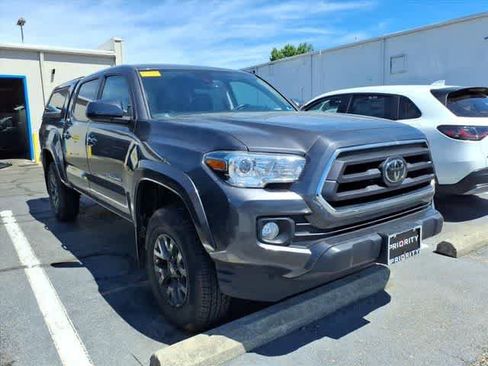 Used 2022 Toyota Tacoma SR5 AWD/4WD image 22
