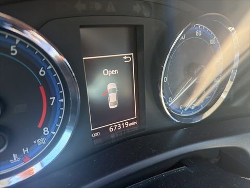 Used 2019 Toyota Corolla L image 5