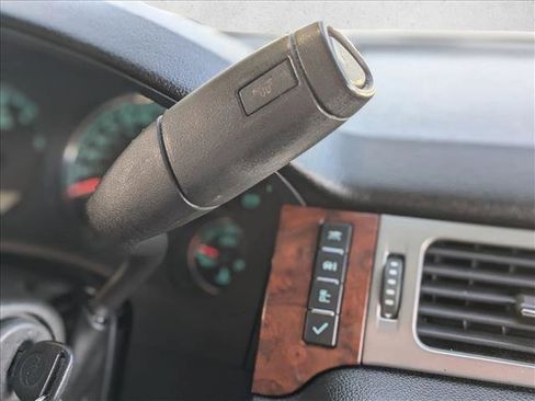 Used 2008 Chevrolet Tahoe LT w/ LT Preferred Equipment Group image 12