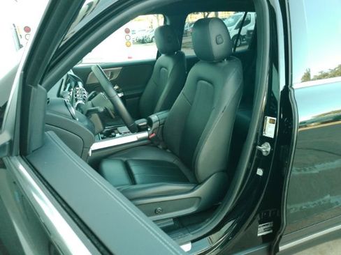 Used 2023 Mercedes-Benz EQB 300 4MATIC w/ Pinnacle Package image 14