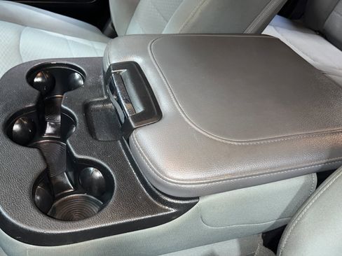 Used 2017 RAM 1500 Express AWD/4WD image 24