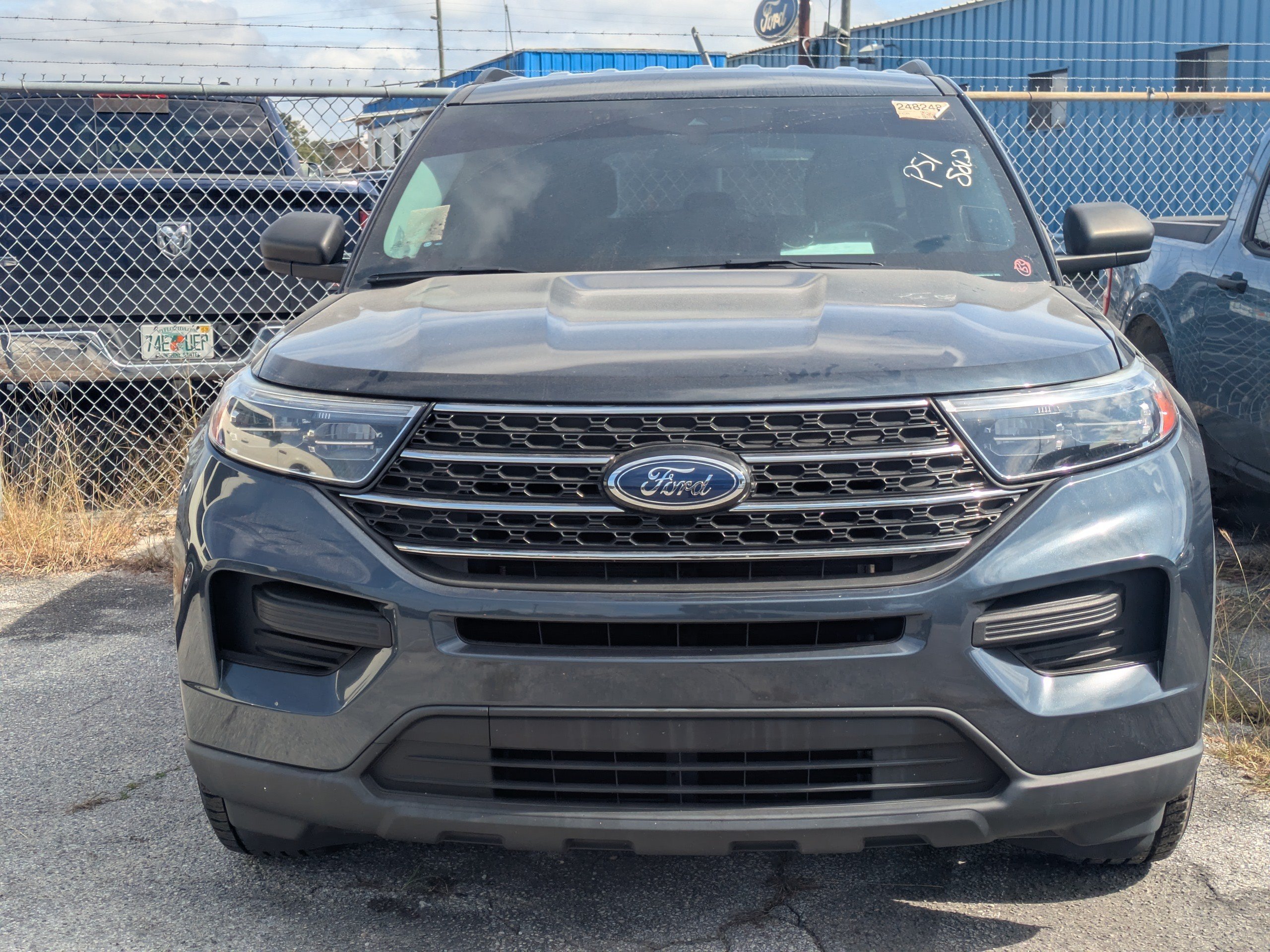 Used 2022 Ford Explorer XLT RWD image 2