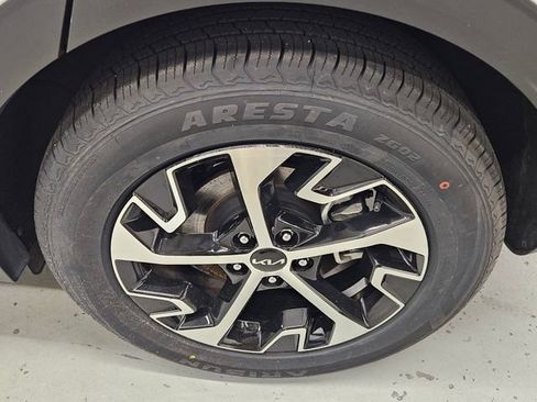 Used 2025 Kia Sportage EX image 10