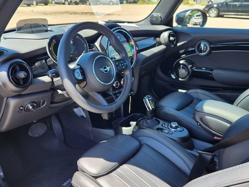 Used 2024 MINI Cooper SE FWD image 7