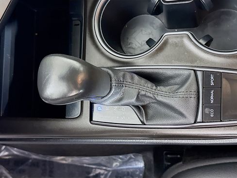 Used 2023 Toyota Camry SE image 20