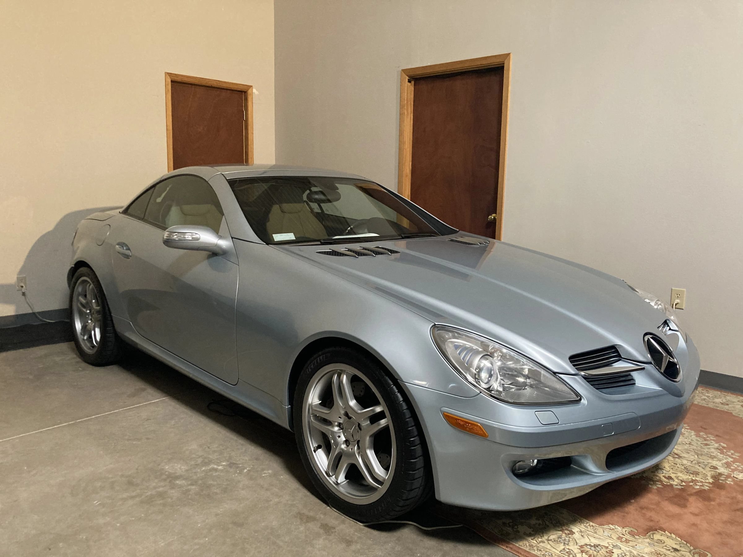 Used 2005 Mercedes-Benz SLK 350 image 3