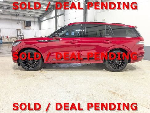 Used 2025 Lincoln Aviator Reserve w/ Equipment Group 201A image 6
