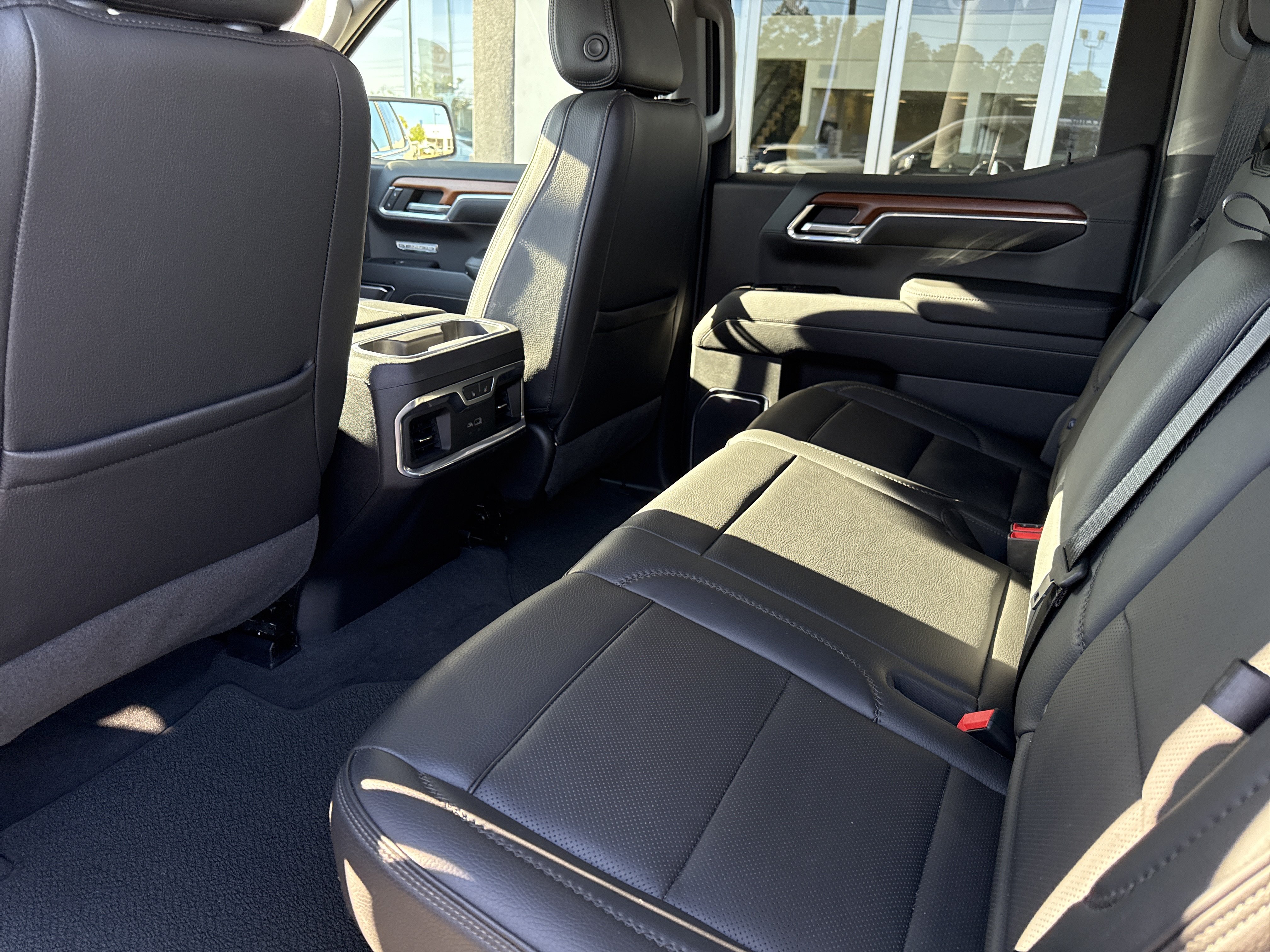 Used 2022 GMC Sierra 1500 Denali w/ Denali Reserve Package AWD/4WD image 12