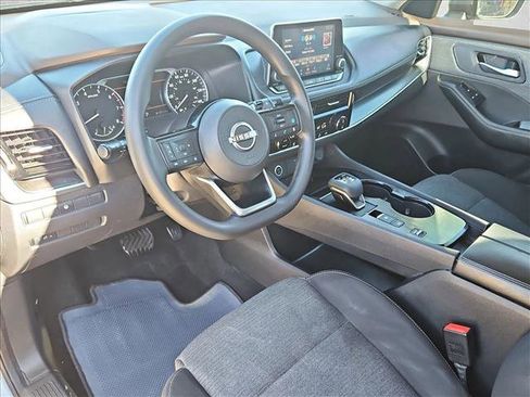 Used 2022 Nissan Rogue SV image 10