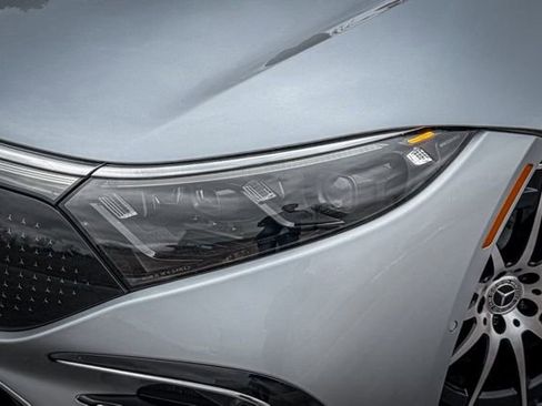 Used 2022 Mercedes-Benz EQS 450+ Sedan image 4