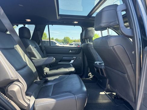 Used 2024 Toyota Sequoia Platinum AWD/4WD image 18