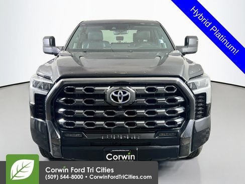 Used 2023 Toyota Tundra Platinum AWD/4WD image 4