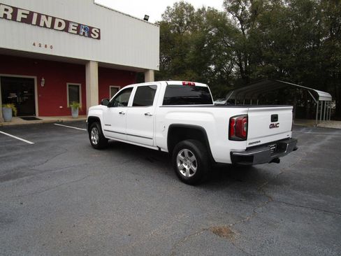 Used 2018 GMC Sierra 1500 SLT image 3